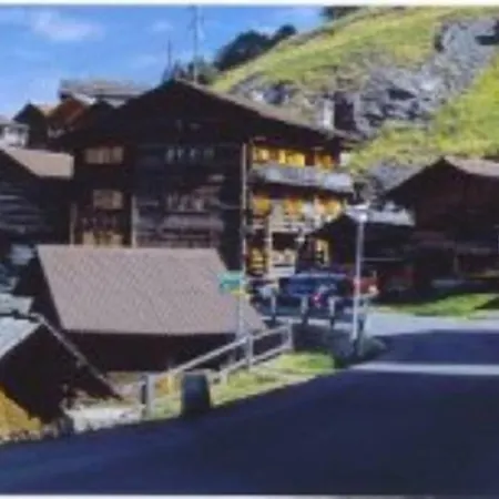 Cosy, Val D'herens - Eison, 1650m Altitude, Valais Apartment *